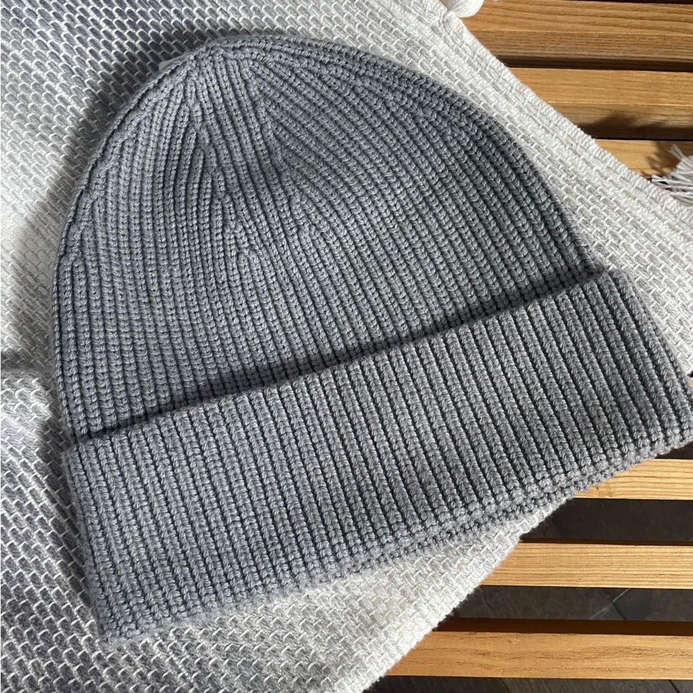 NWT - Lululemon Men’s Ribbed Merino Wool-Blend Knit Beanie
